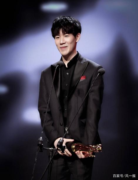 赛场数据：Care成LPL第12位在BO5中三连MVP的选手